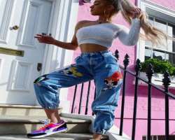 Belle endorses various brands including Puma Shoes through her Instagram.